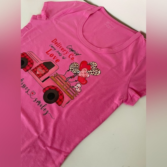 No Boundaries Custom Pink Valentine’s Day Cupid Scoop Tee Juniors Small (3-5) - Picture 6 of 13